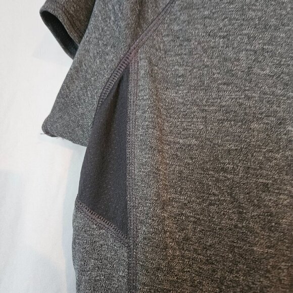 Old Navy Active Breathable Mesh Gray/Black Tee XL - Picture 3 of 7